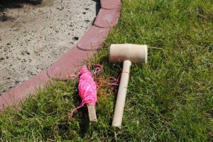 Rasenkantensteine verlegen – Anleitung